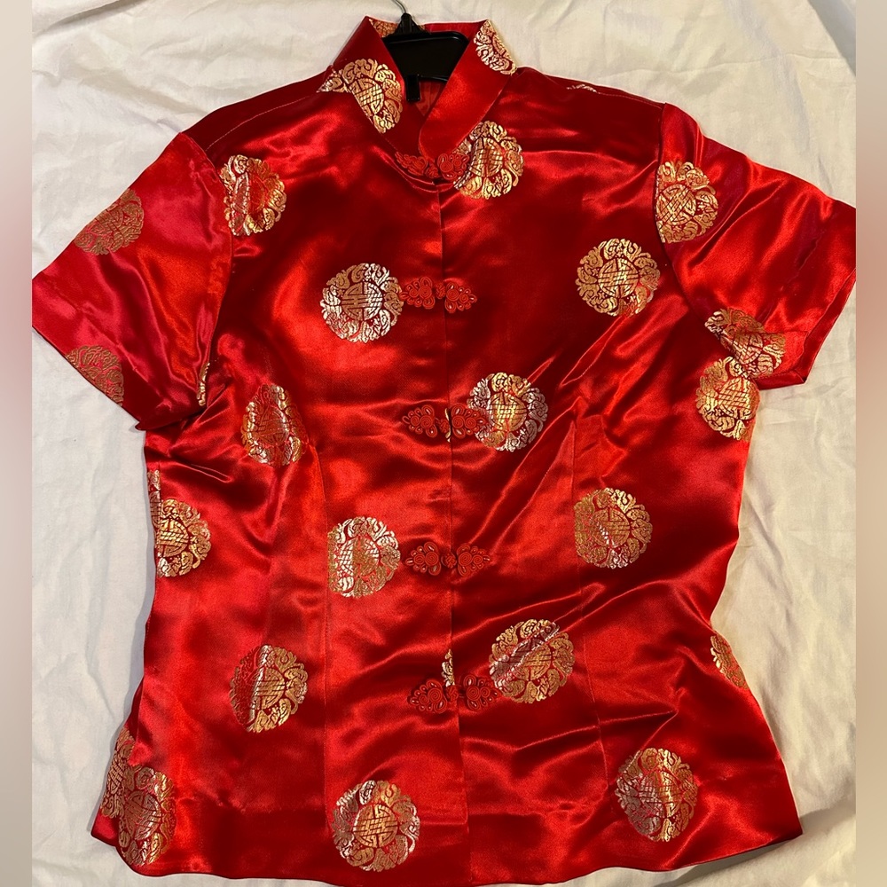 Beautiful Chinese Short-Sleeve Button Down Shirt